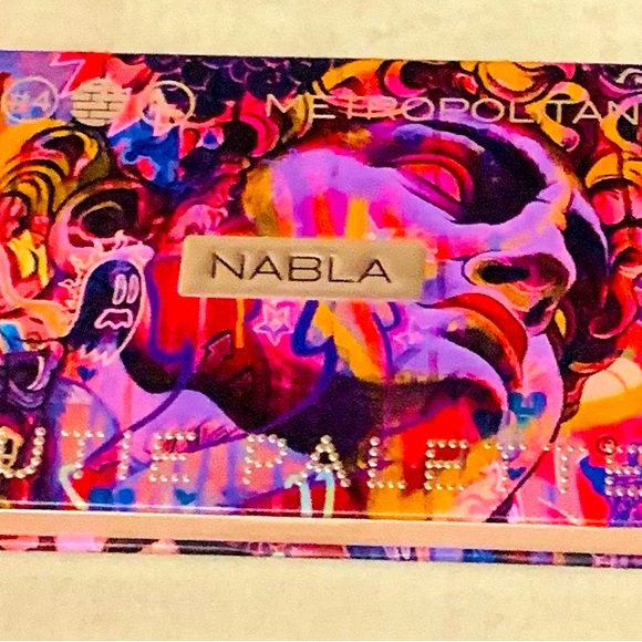 NABLA Metropolitan Cutie Eye Shadow Palette - Picture 1 of 3